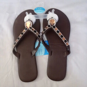 NWT women's jewelry & rhinestone sandals size 7-8 (L)
